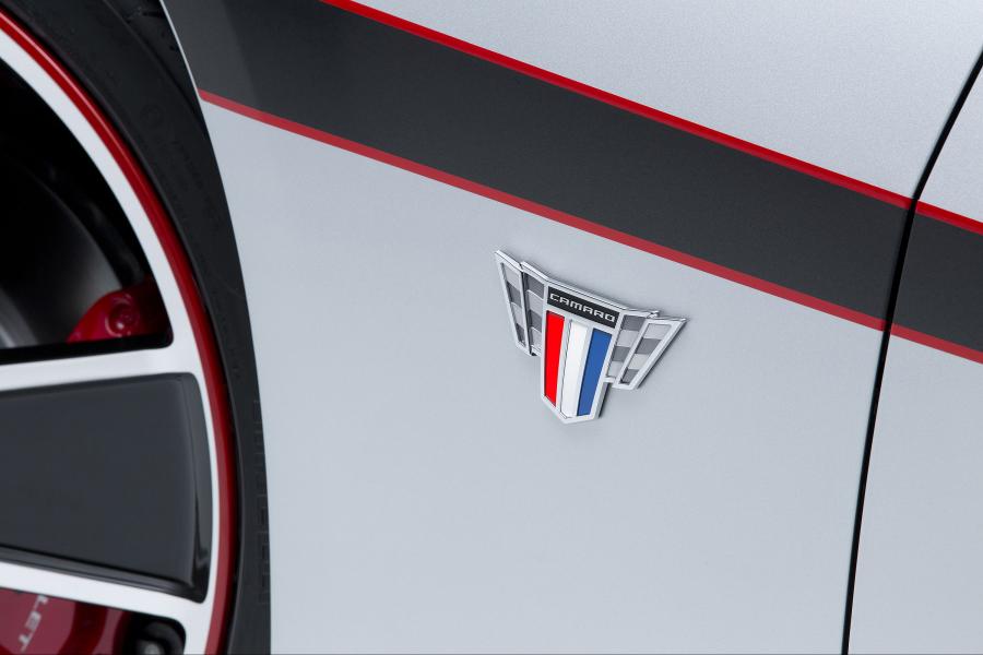  Chevrolet Camaro LT RS Convertible Commemorative Edition 2015 года  (фото 3 из 6)